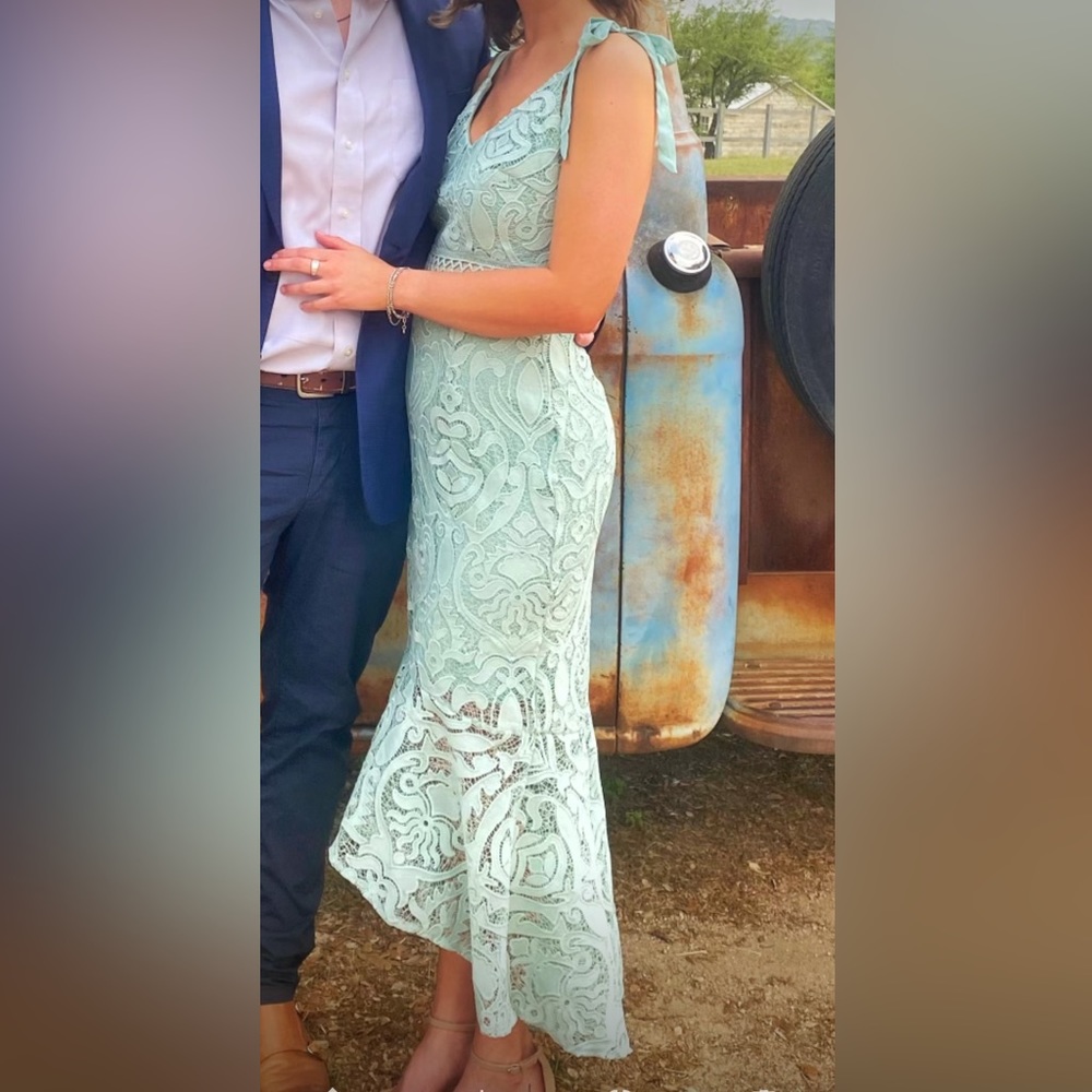 LULUS DRESS